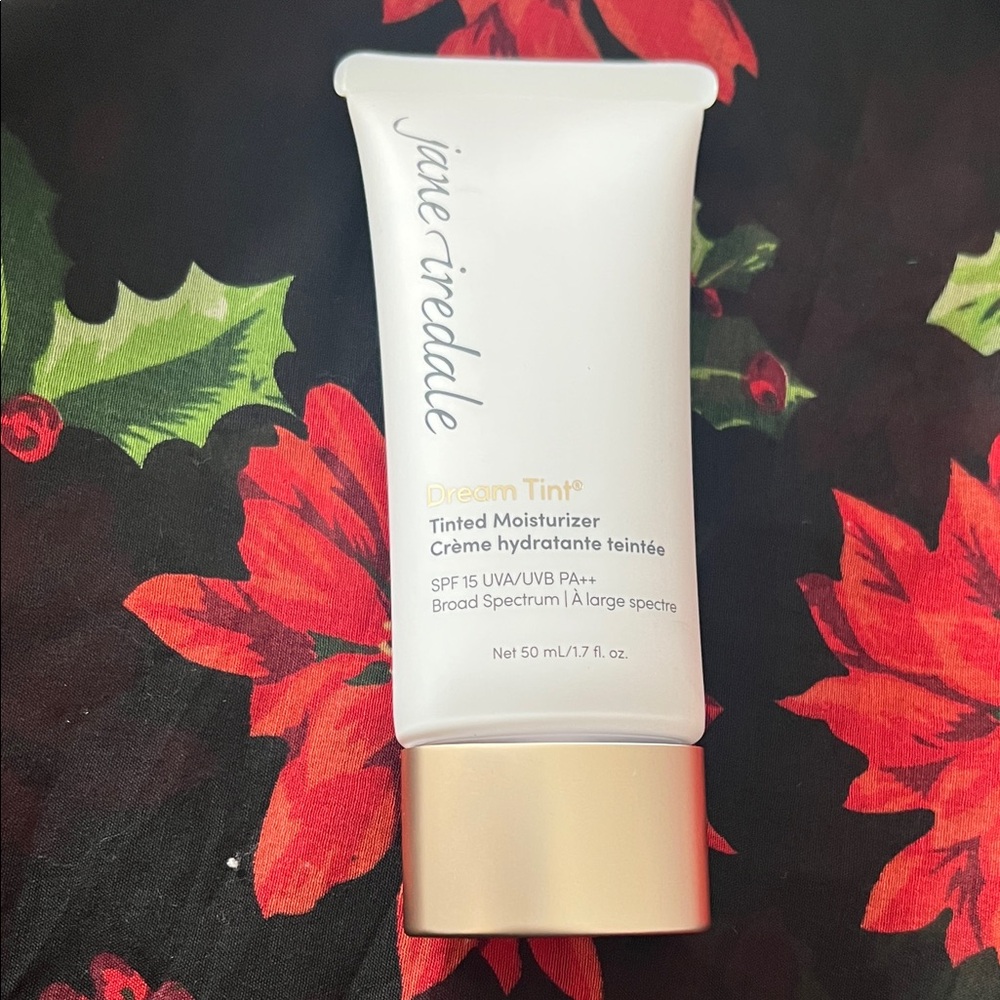 jane iredale Dream Tint Tinted Moisturizer - White and Gold